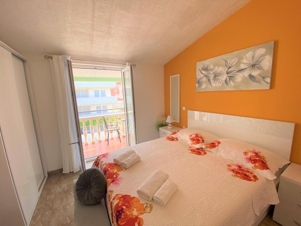 Apartment Beach Макарска Экстерьер фото