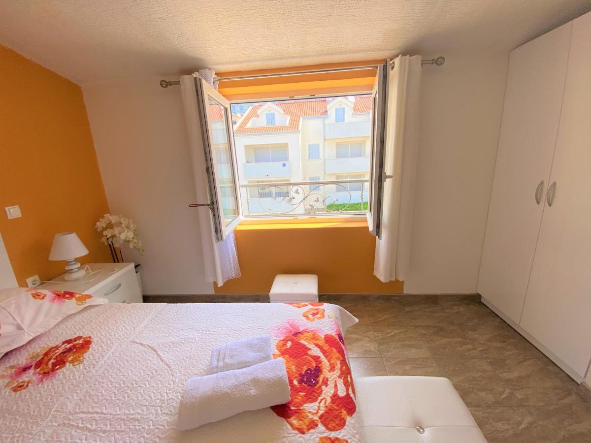 Apartment Beach Макарска Экстерьер фото